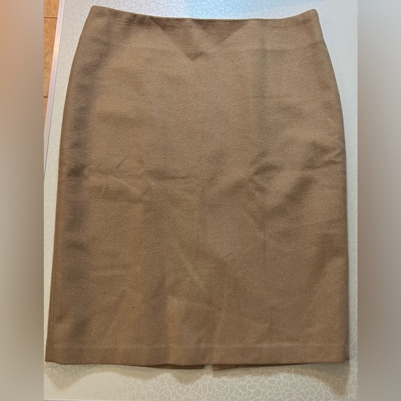 Lord & Taylor | ladies classic camel wool pencil skirt. Size: 10 - Picture 1 of 9